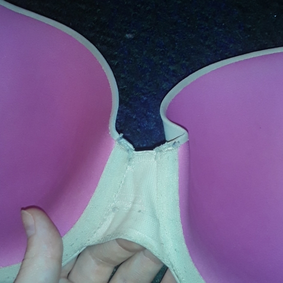 VS pink lightly lined bra - Picture 3 of 4